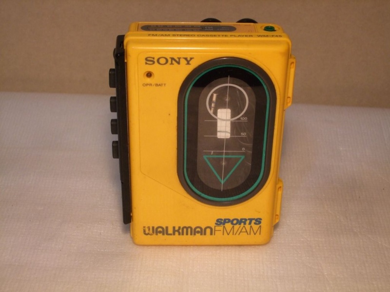 1984.e. Sony WM-F45