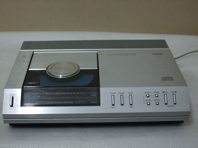 1982.a.Philips CD100.jpg