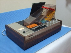 +++  1969.c.  Philips N2401S - first world's autoreverse cass. recorder