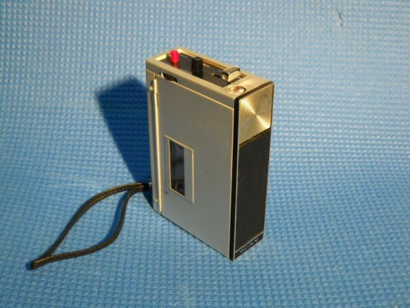 +++  1968.a. Sony TC-50  = first ''compact-cassette'' voice recorder